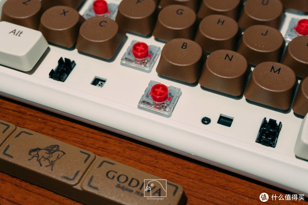 巧克力味的键盘，ikbc歌帝梵联名款，IP赛高！