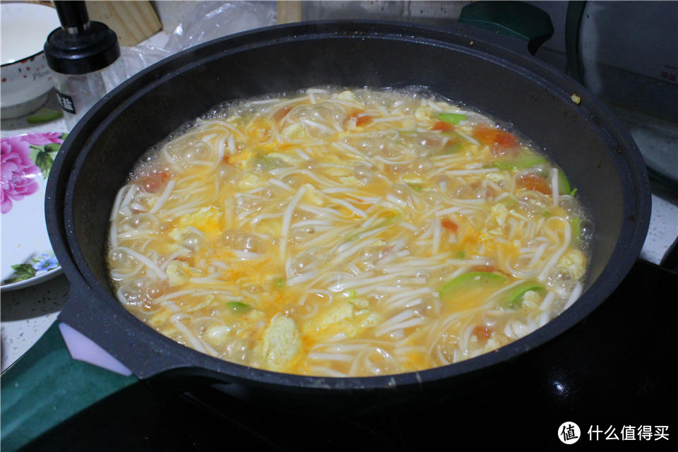 奶爸带娃不发愁，一日三餐加零食，神奇不沾锅，一锅全搞定