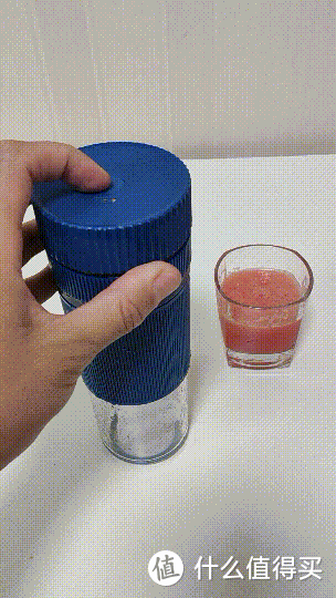 夏日酷暑只要一杯清凉鲜榨果汁就舒服了----蓝陌制冷榨汁机便携小鲜杯