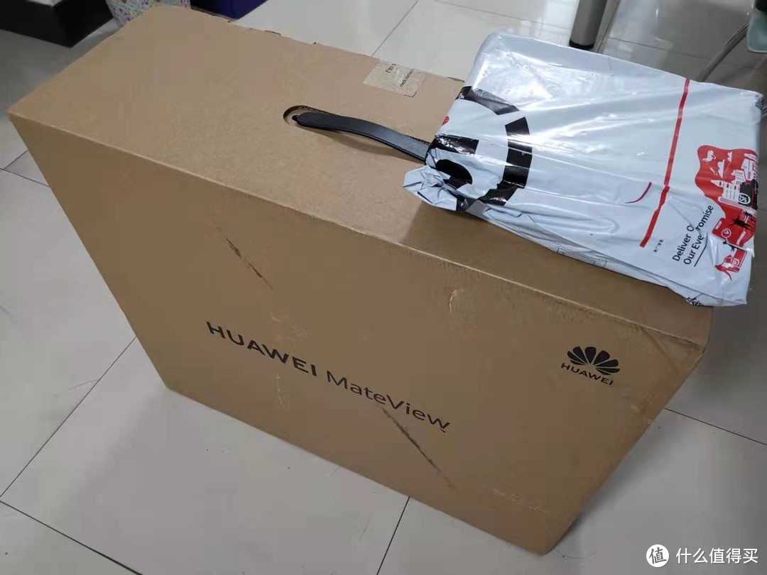 华为HUAWEI MateView显示器开箱