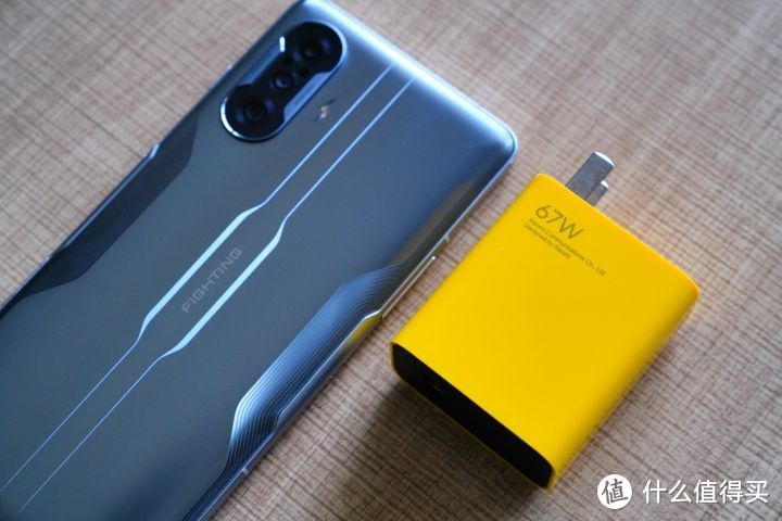 Redmi K40游戏增强版「环游中国」：游戏手机新翘楚