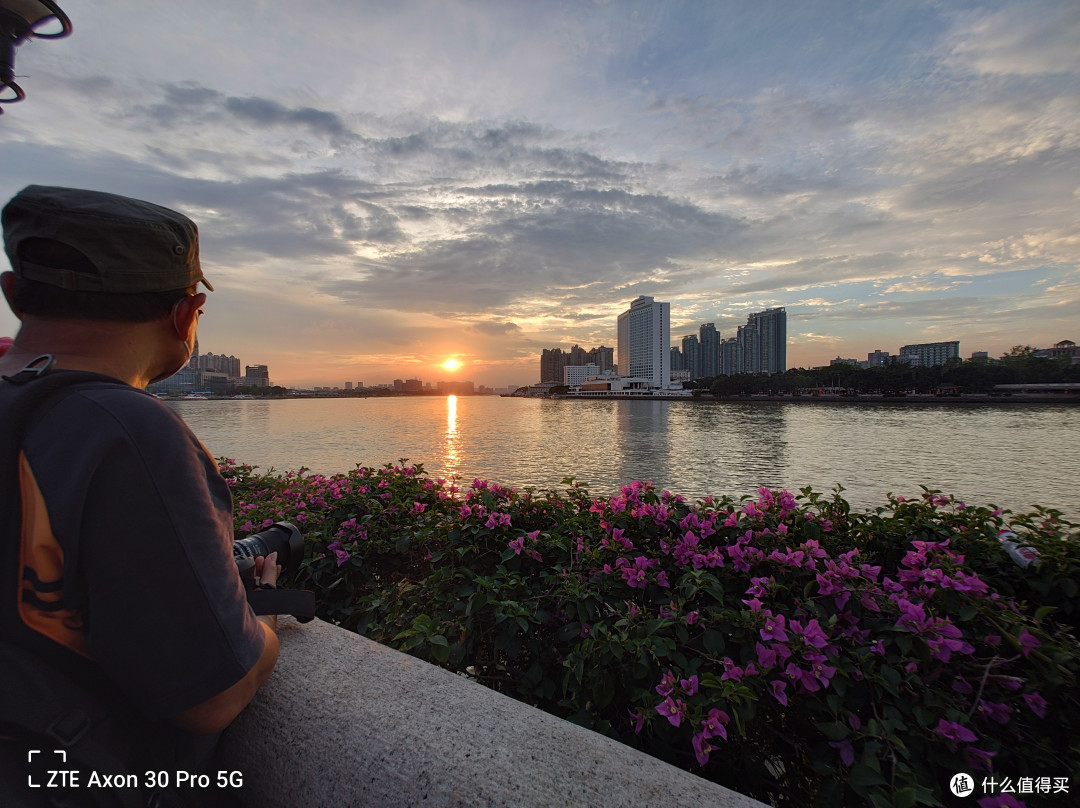 旗舰生活记录者中兴axon30pro5g手机评测