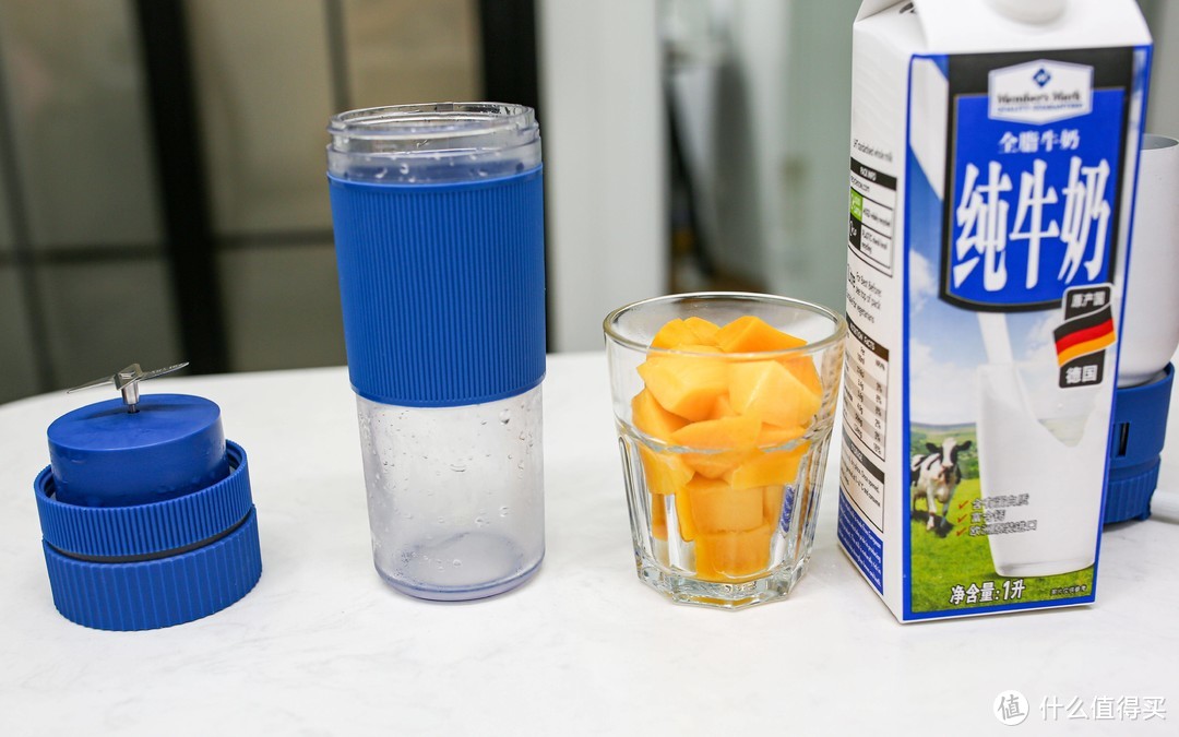 可颜可甜的夏日解暑神器：BleuJamais蓝陌制冷榨汁机便携小鲜杯评测