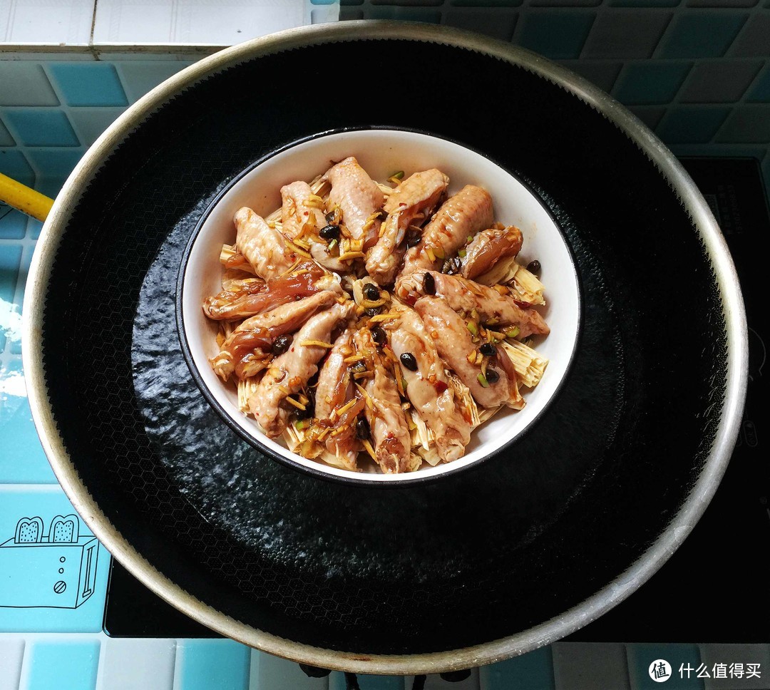 腐竹和它是绝配，上锅蒸一蒸，鲜嫩又营养，一盘端上桌连汁都不剩