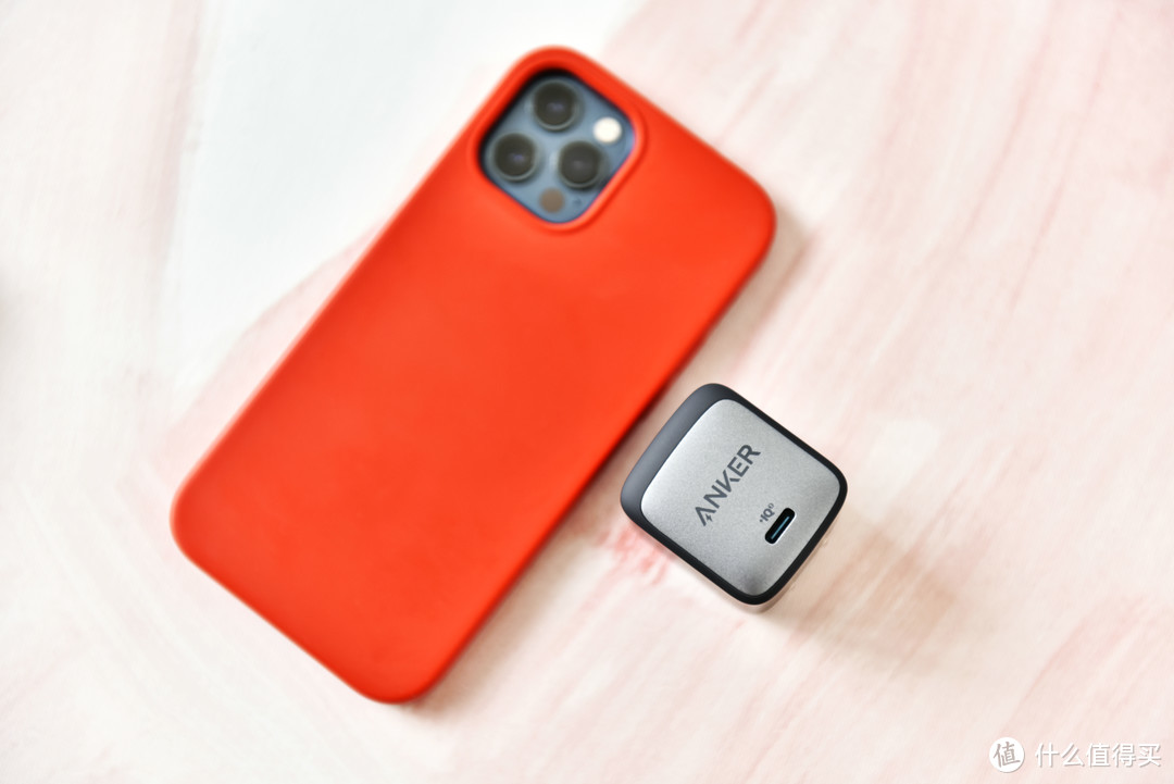 给iPhone 12配台最小的氮化镓充电头-Anker安克 氮化镓升级GaN2！