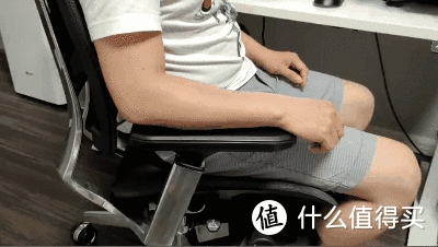 体验出色的人体工学椅该是啥样？全面精细调节，时刻为你“撑腰”