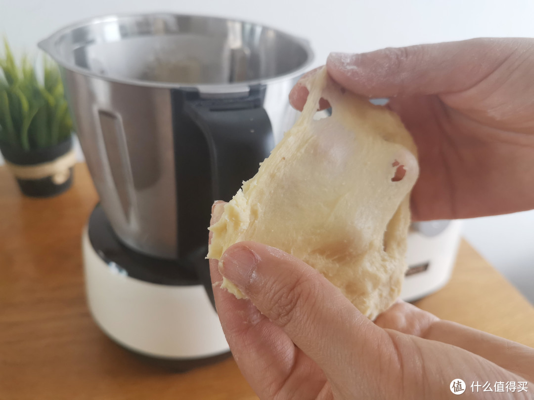 厨房小白看过来！这款厨房黑科技，能自动烹饪美食、还能做烘焙！有了它，我要断舍离厨房小家电了！