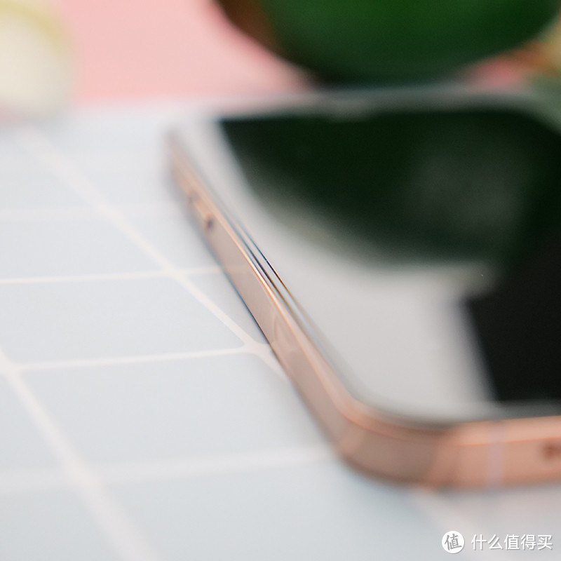 若买了iPhone12手机那该贴什么膜较好？