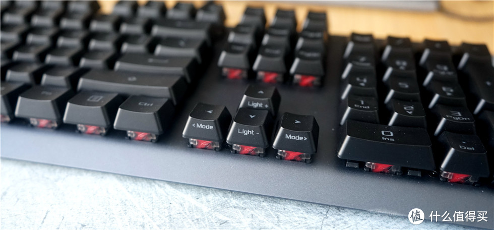 ROG游侠RX光学机械轴游戏键盘和月刃鼠标体验分享