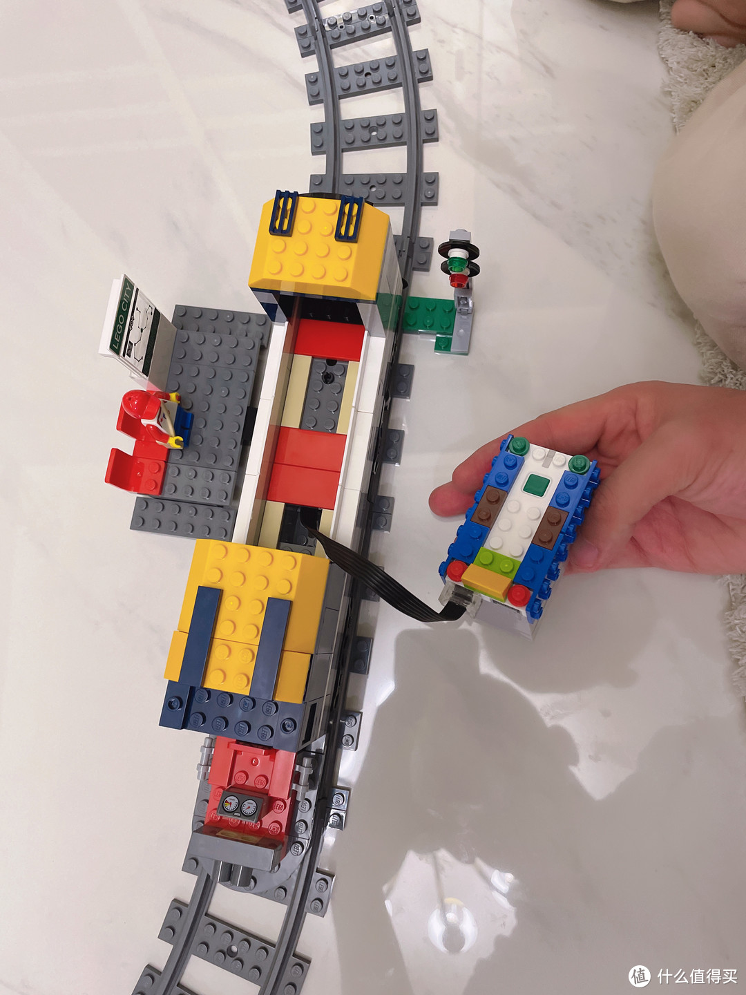 机车迷宝宝5岁生日开箱与搭建——乐高城市系列60197客运火车套装