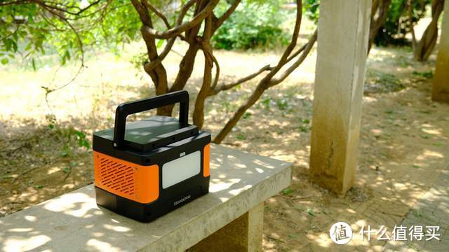 户外野餐必备“小型充电站”，斯丹德户外储能电源