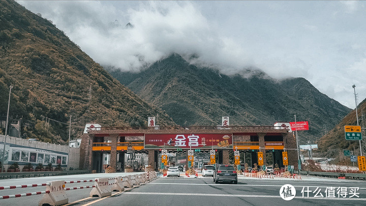 两人一狗的蜜月旅行——20天川滇藏青甘大环线超详细自驾攻略（上）（含户外装备推荐）