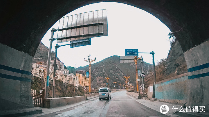 两人一狗的蜜月旅行——20天川滇藏青甘大环线超详细自驾攻略（上）（含户外装备推荐）