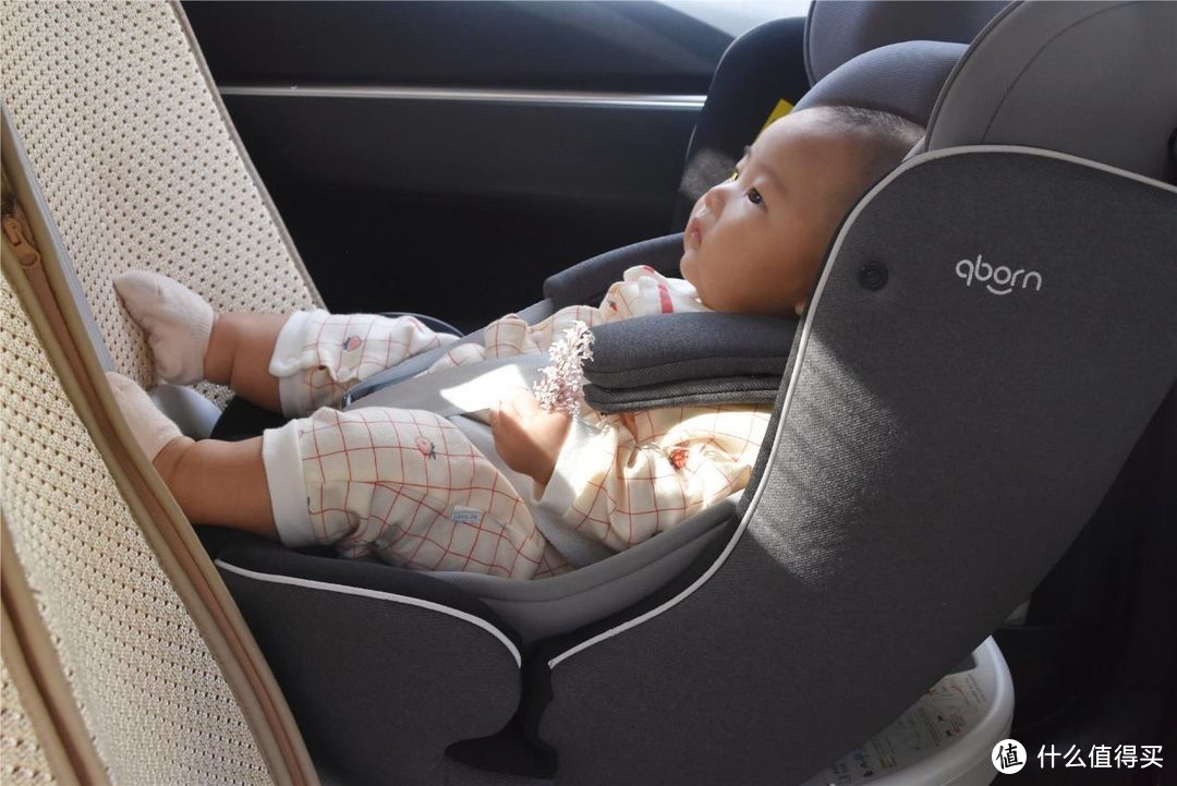 新生儿坐车安全座椅到底要咋选？一步到位，附qborn儿童安全座椅评测