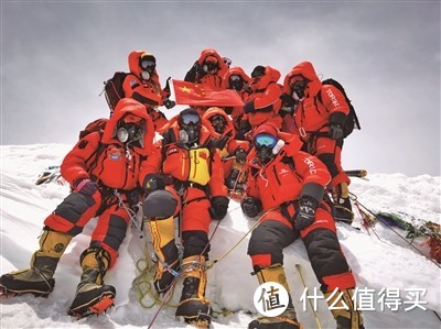 2020年中国登山队再测量珠峰高度 标配lasportiva