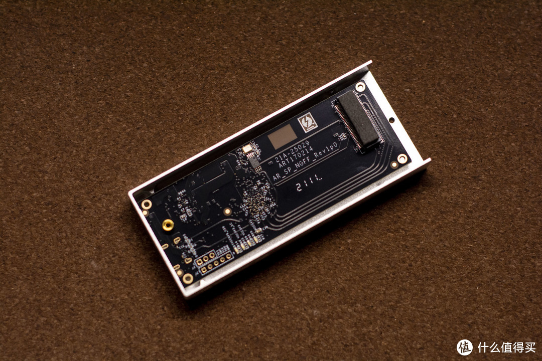 ORICO雷电3固态硬盘盒来啦！硬朗金属风，拉丝铝工艺+霸气散热鳍