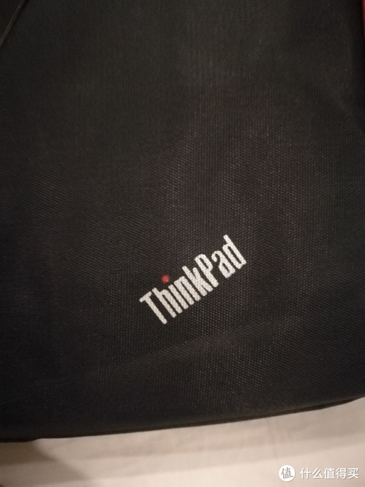 白嫖的THINKPAD TARGUS手提单肩电脑包（8Y5372）开箱测评