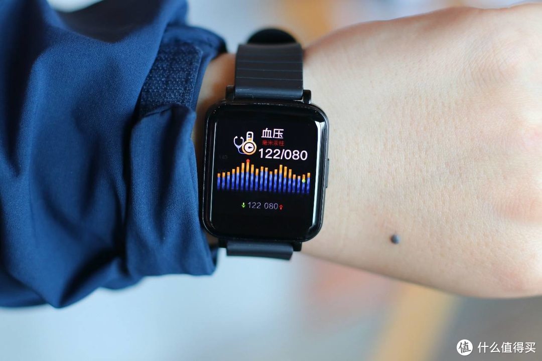可监测血压、血氧，这款aigo FB01智能手表堪称国货之光