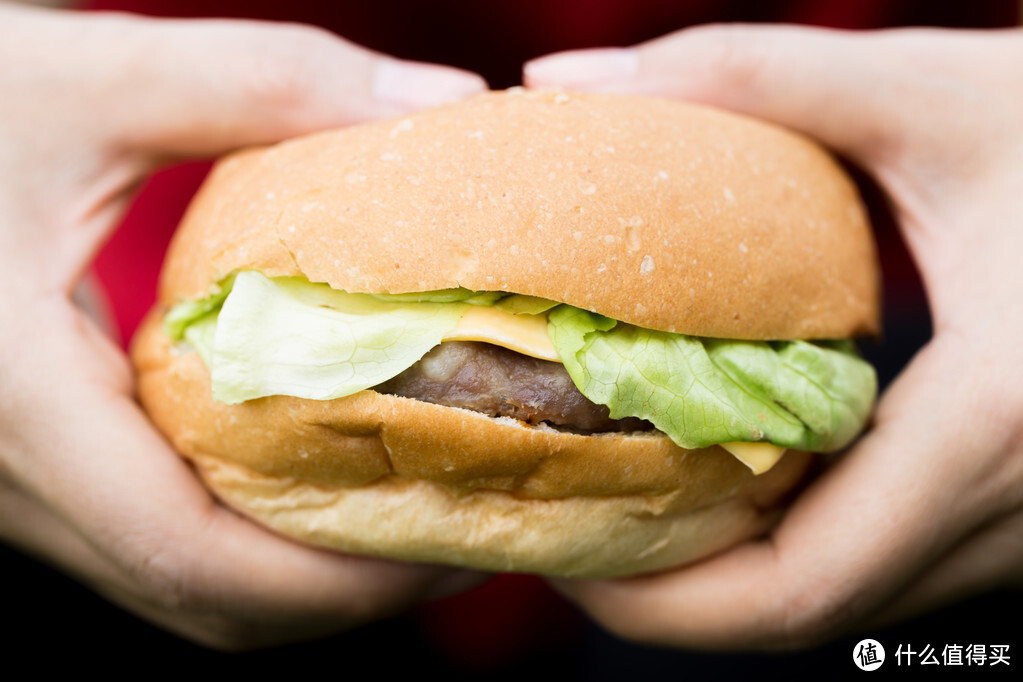 生菜、面包，都是好食物，为什么组合成“汉堡”，就成了垃圾食品