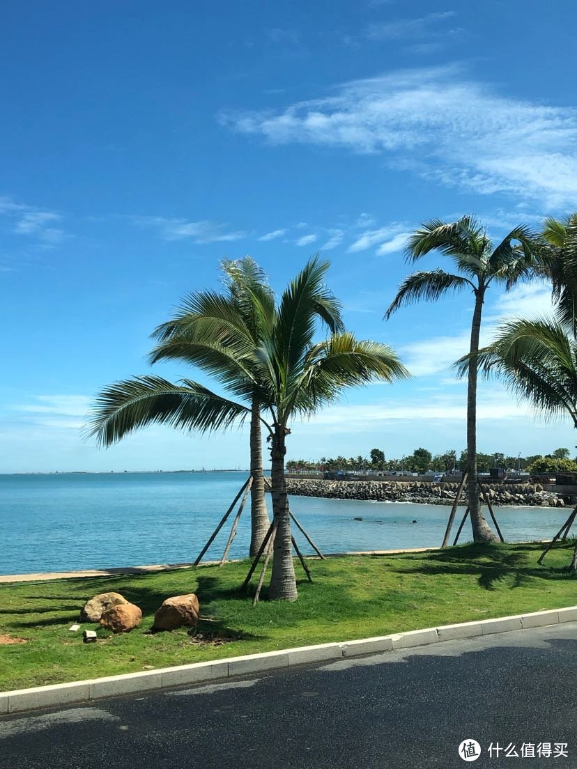 两百块住海南真海景酒店+超大型温泉+水上狂欢乐园还含双早，你没看错哦