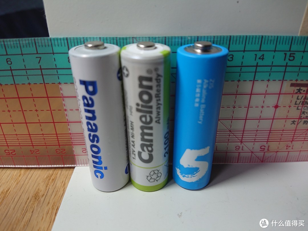 Camelion飞狮低自放镍氢充电电池套装 - 容量足性价比高 电池消耗大户首选
