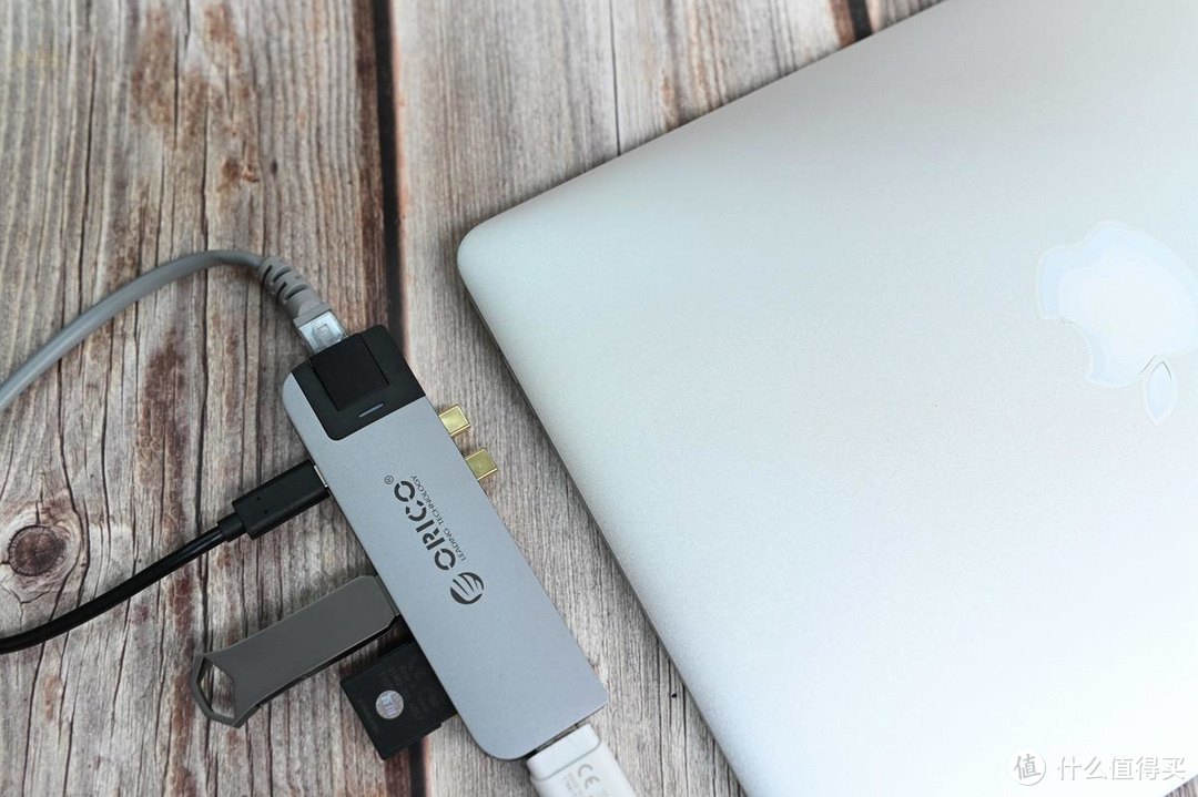 支持雷电3的MacBook扩展利器，ORICO八合一扩展坞上手