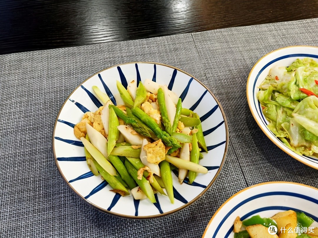 老两口的“轻食”晚餐，清淡开胃无负担，10元钱做3盘