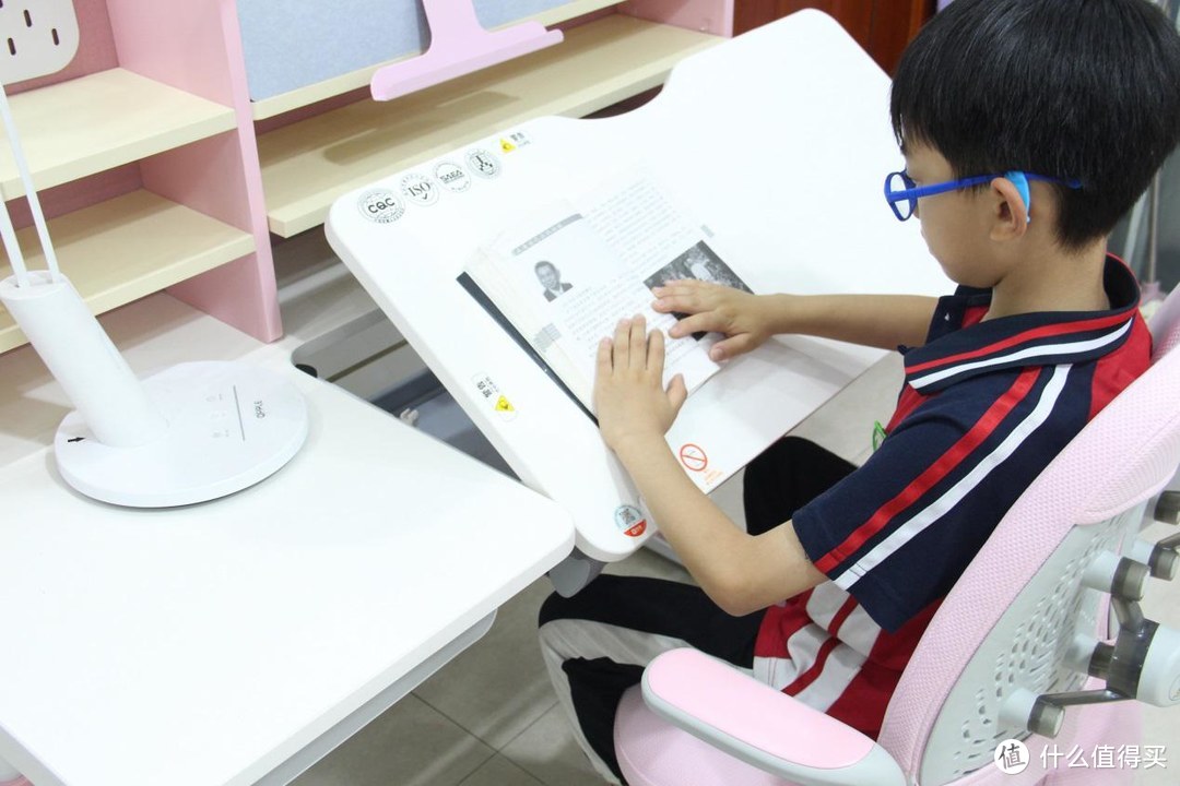 西昊H10儿童桌椅，帮表哥家解决了怎么给孩子打造优质学习氛围的难题