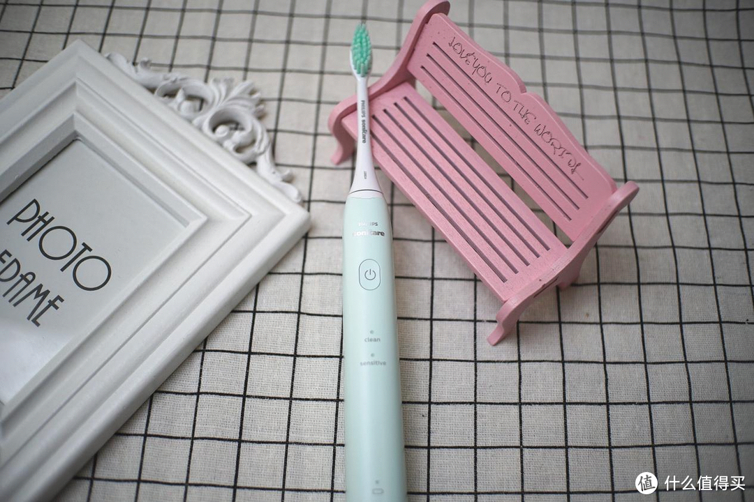 电动牙刷哪个牌子好？钛蓝评测室教你如何选择电动牙刷