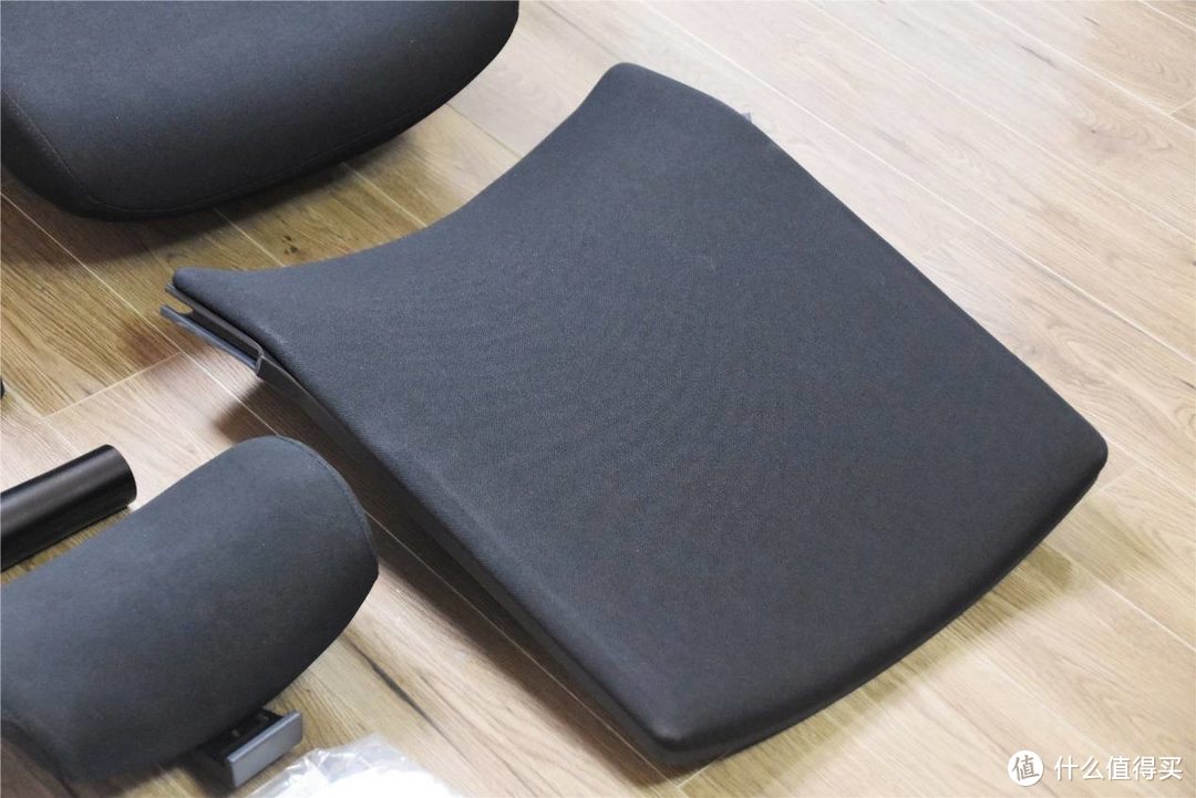 全方位支撑人体工学椅？千元左右最理想的选择，UE人体工学椅