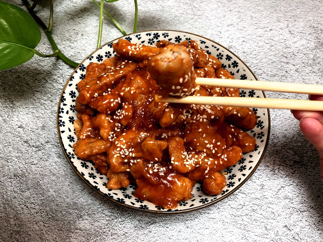 夏天做一道糖醋里脊，外酥里嫩，酸甜开胃，挑食的宝宝也爱吃