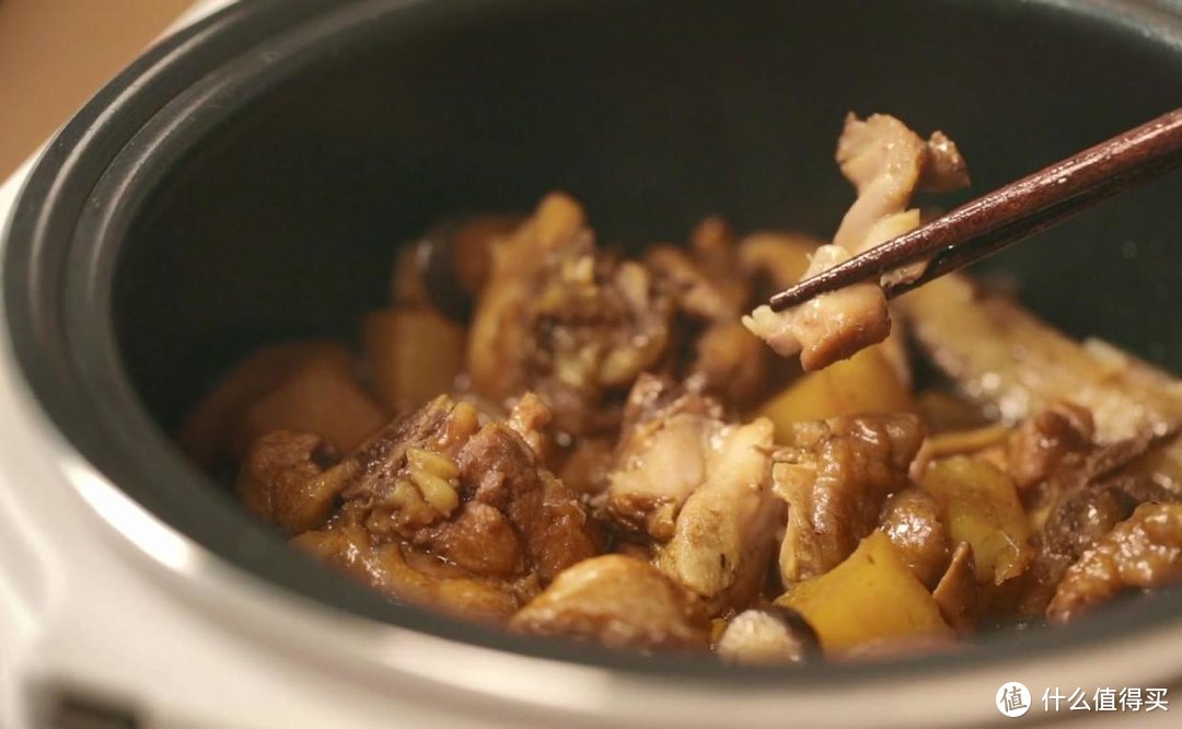 电饭煲香菇炖鸡块，鸡肉浓香入味