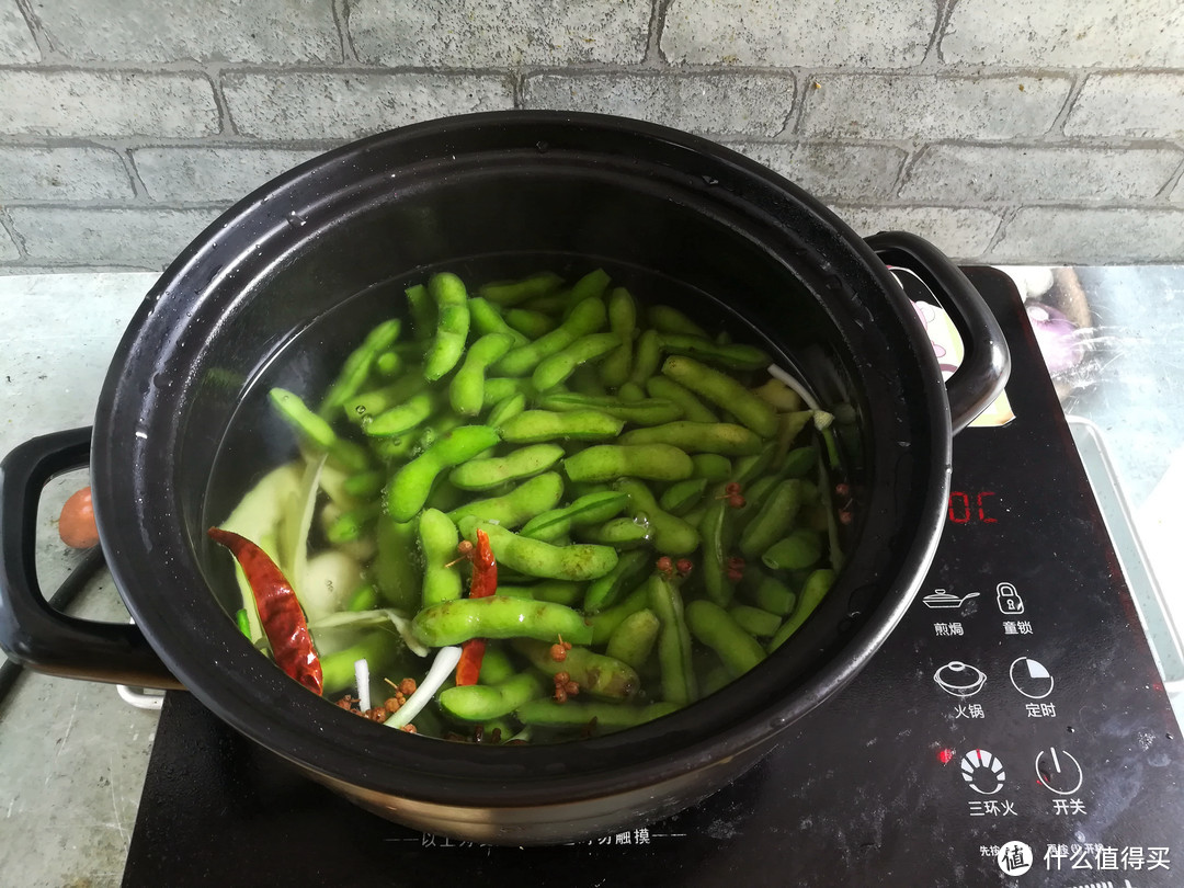 煮盐水毛豆时，很多人顺手做了这一步，难怪煮出来颜色发黄没食欲