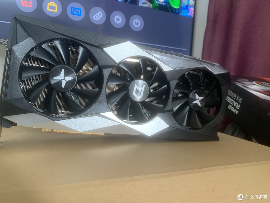 使用下来体质和散热确实好一丢丢