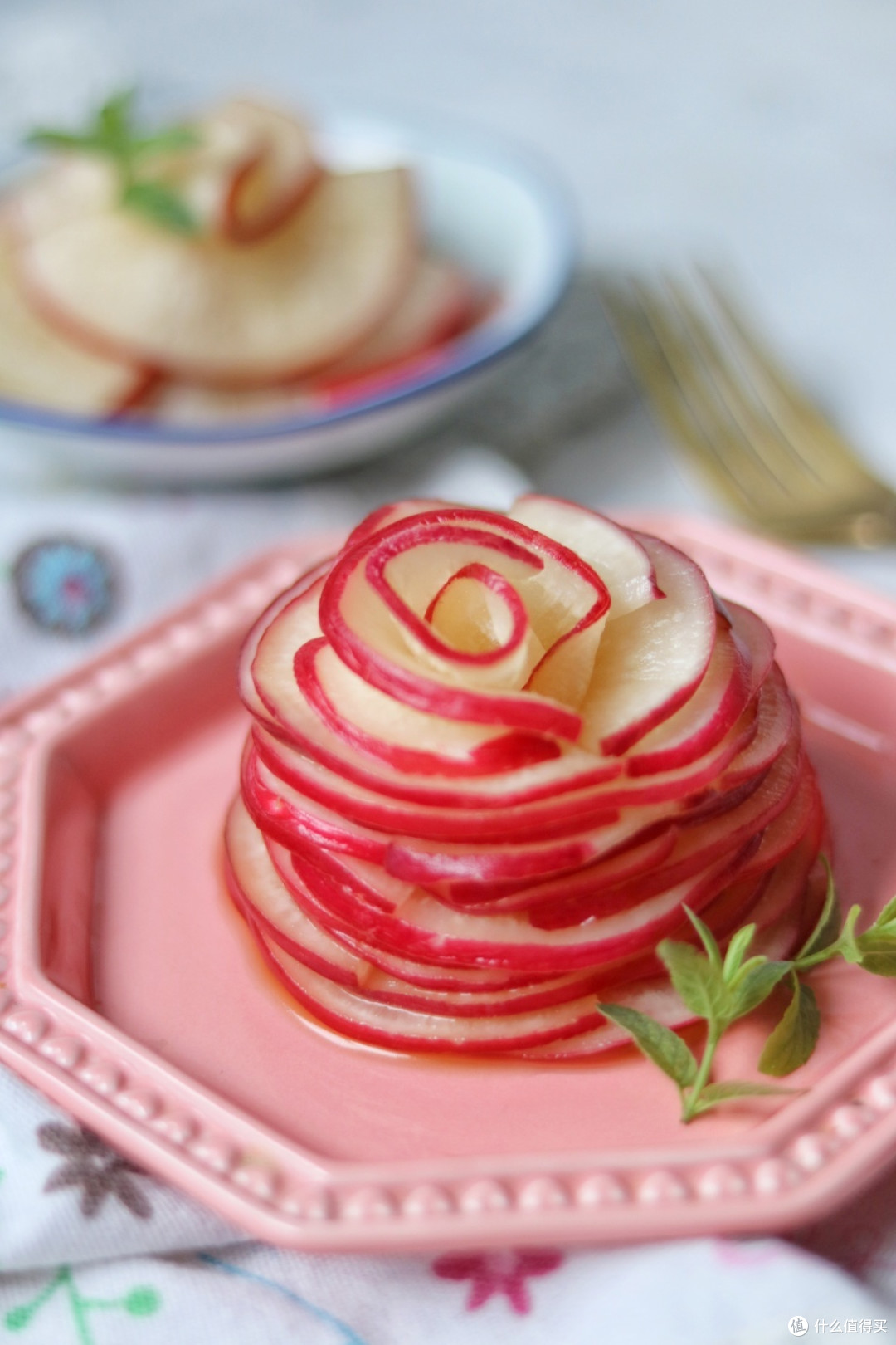 美艳萝卜花的做法 雕刻胡萝卜花教程_什么值得买