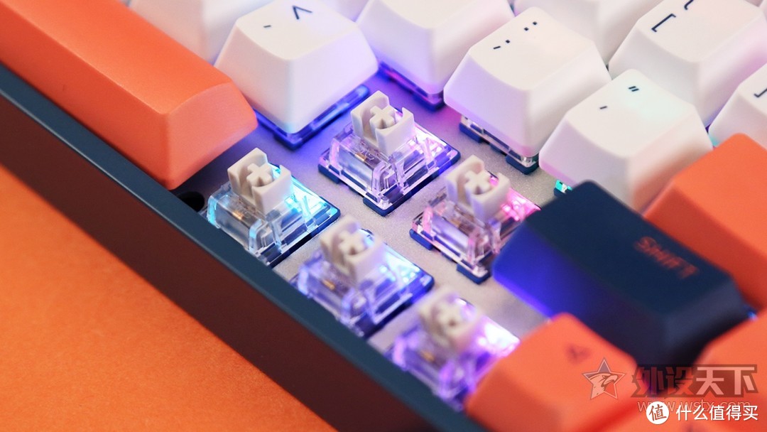 IQUNIX F96珊瑚海双模机械键盘：现已搭载TTC轴体