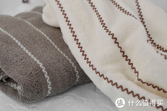 枫叶暖暖健康家纺教你日常如何养护浴巾！