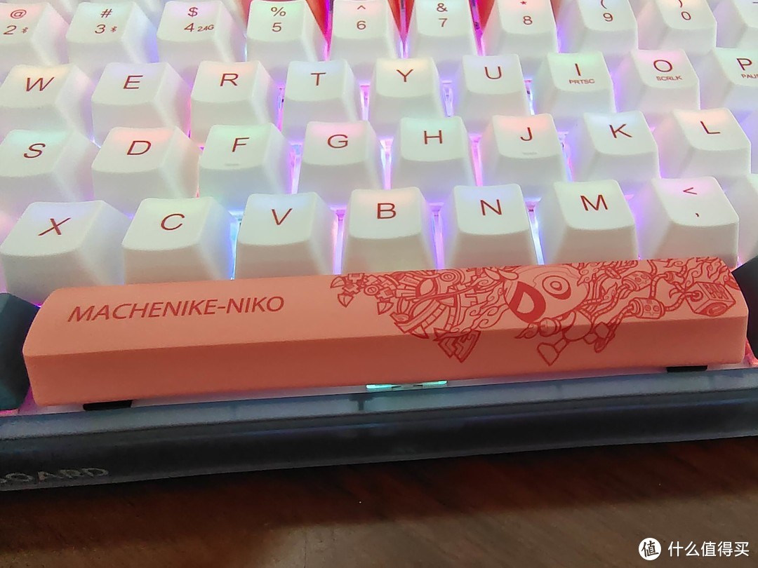 机械师(MACHENIKE)三模机械键盘 K600 落日余晖，首发开箱（BOX红轴RGB）