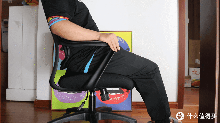 透气舒适安全，工作生活两相宜——UE人体工学电脑椅