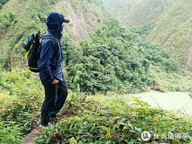 选户外装备？找三夫就对了，比如这防晒衣和伴山长裤！