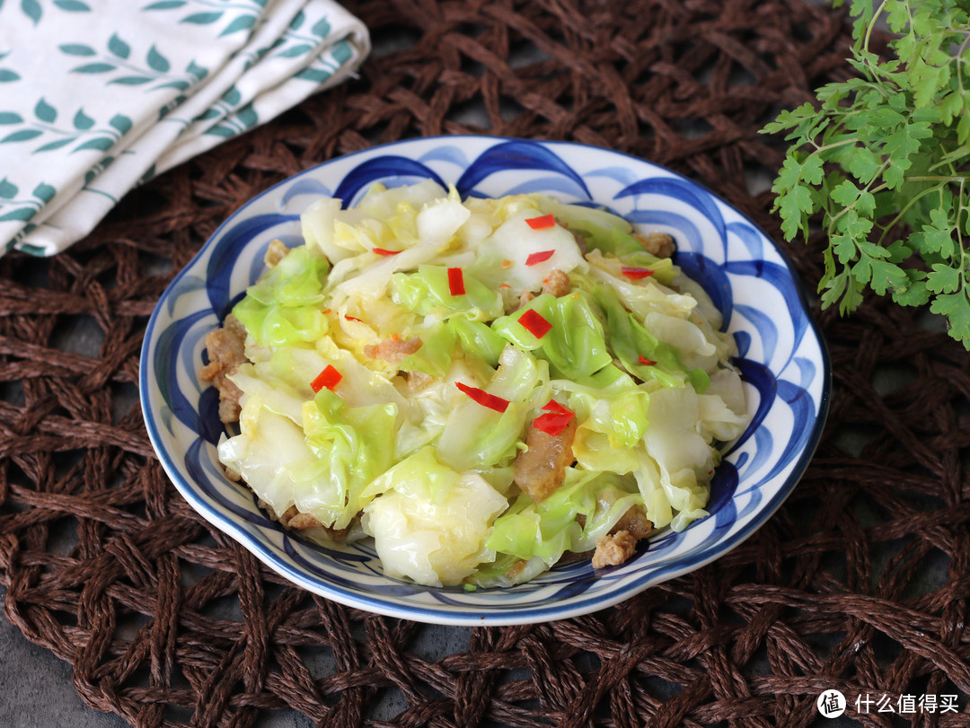 这食材很多人当垃圾扔，用它炒蔬菜，清甜又鲜美，不懂真可惜