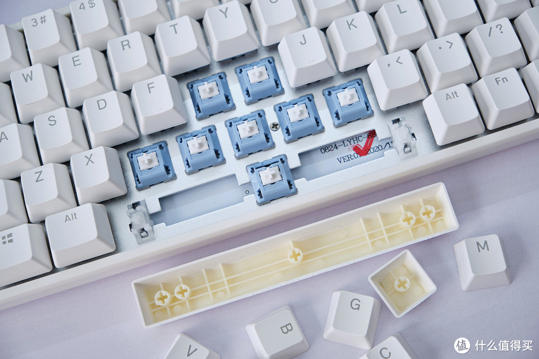 便宜又大碗的第九系新品，富勒G68双模热拔插机械键盘分享