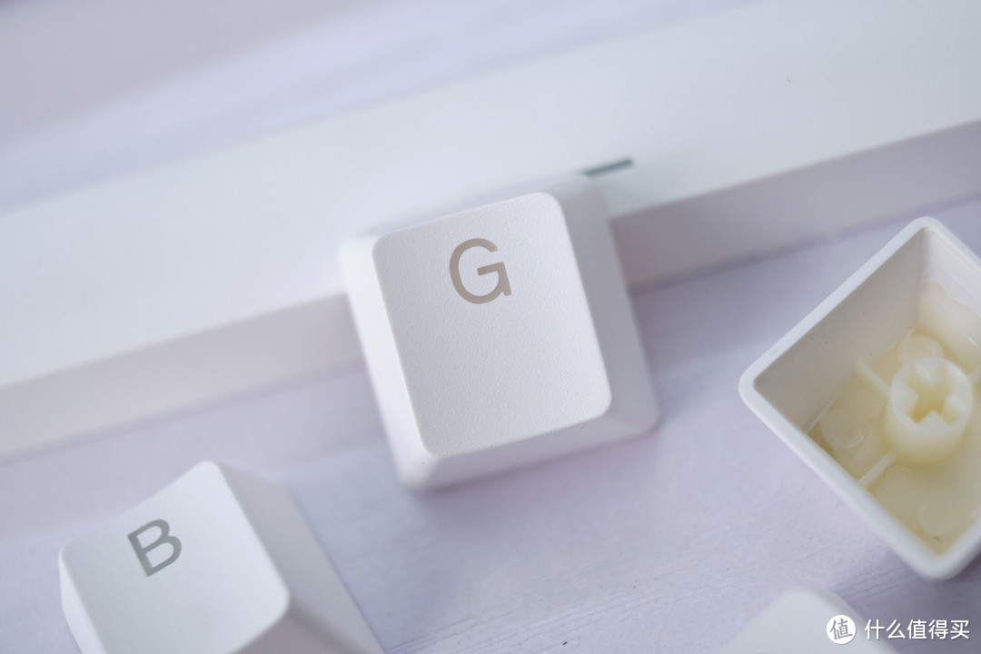 便宜又大碗的第九系新品，富勒G68双模热拔插机械键盘分享