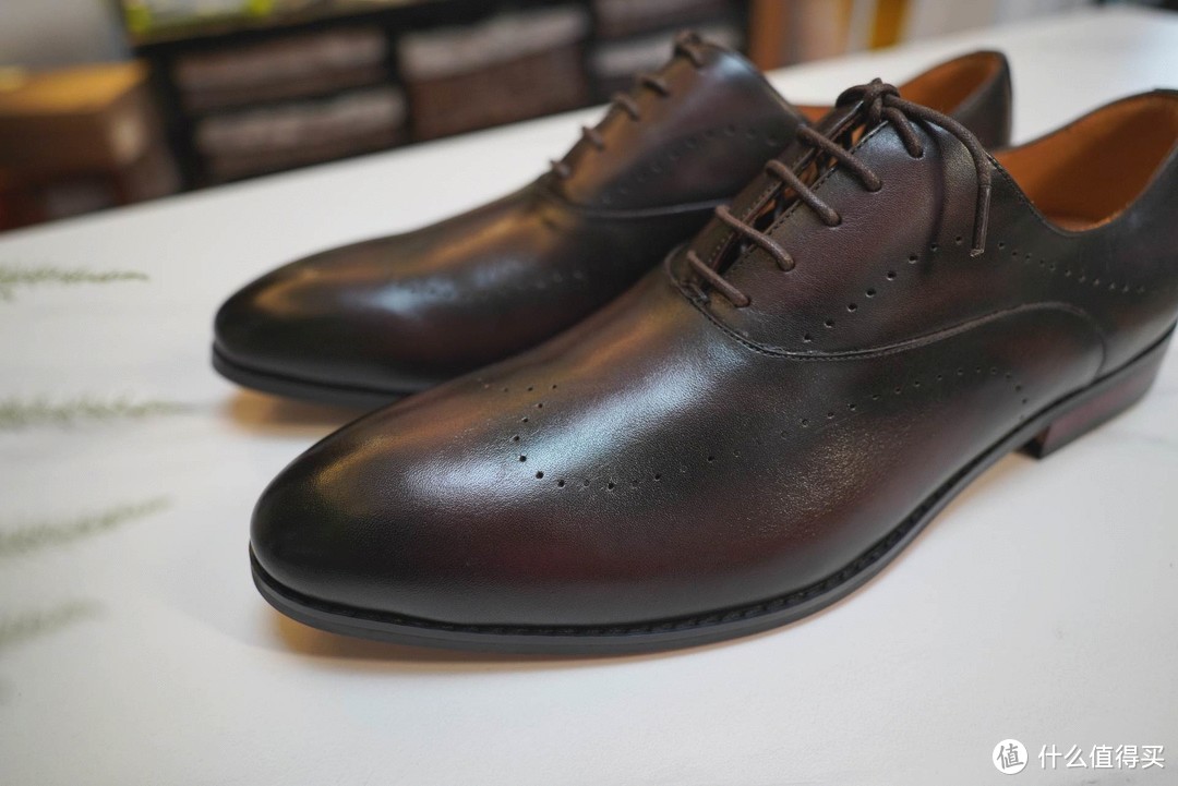 日常宠先生系列，给林先生添置的新鞋，嘉作良品雕花手工皮鞋入手。