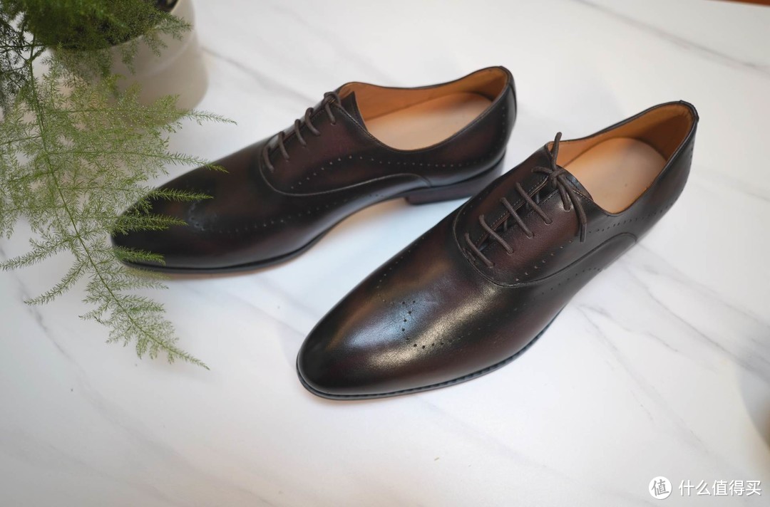 日常宠先生系列，给林先生添置的新鞋，嘉作良品雕花手工皮鞋入手。