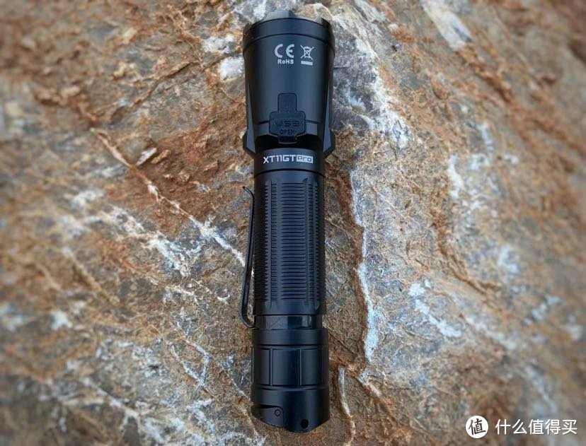 高性能户外战术双模式强光手电筒——凯瑞兹XT11GT Pro