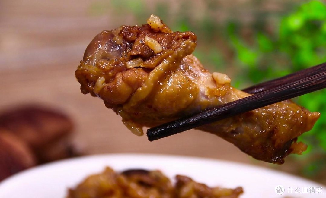 电饭煲香菇鸡腿焖饭，鲜香美味