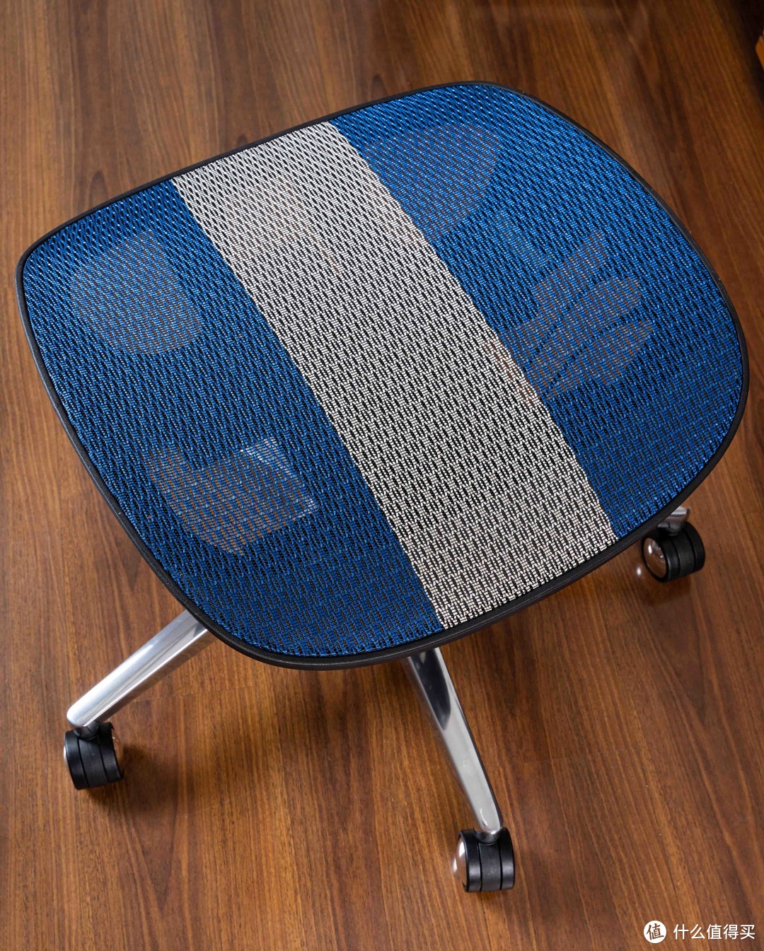 保护中年人的腰—享耀家新电竞•人体工学椅X5~使用体验！