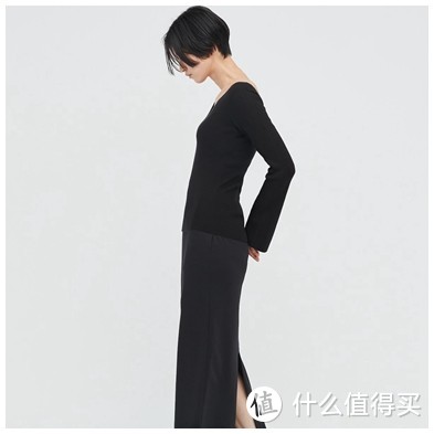优衣库 x Maiko Kurogouchi 推出2021春夏系列成衣，展现女性身体曲线