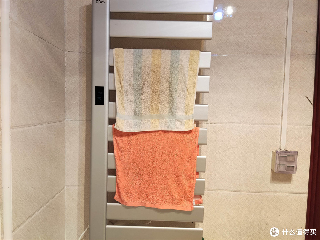 卫生间毛巾干湿分离？欧伟士智能电热毛巾架体验分享：可行